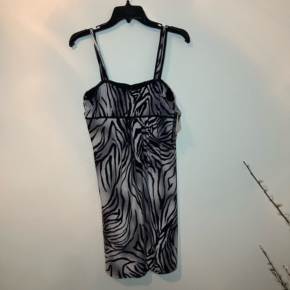 Eva Blue gray & black print dress